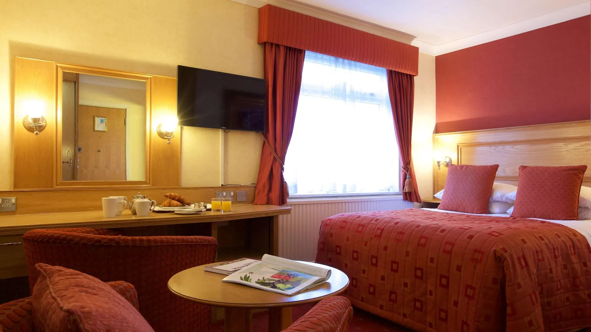 Manchester South Hotel 3*,